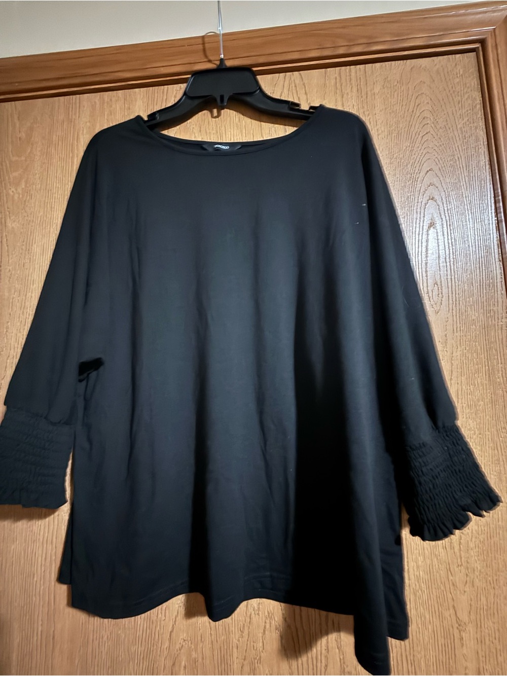 Dokotoo Black 3/4 Sleeve Smocked Cuff Top for Women